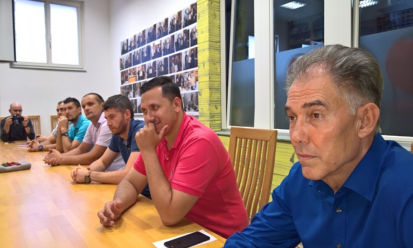 33